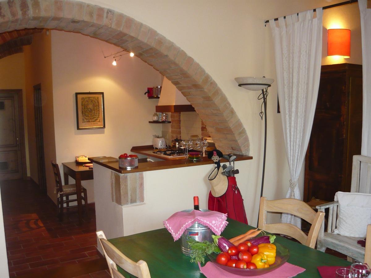 Podere Oliveta Поджібонсі Екстер'єр фото