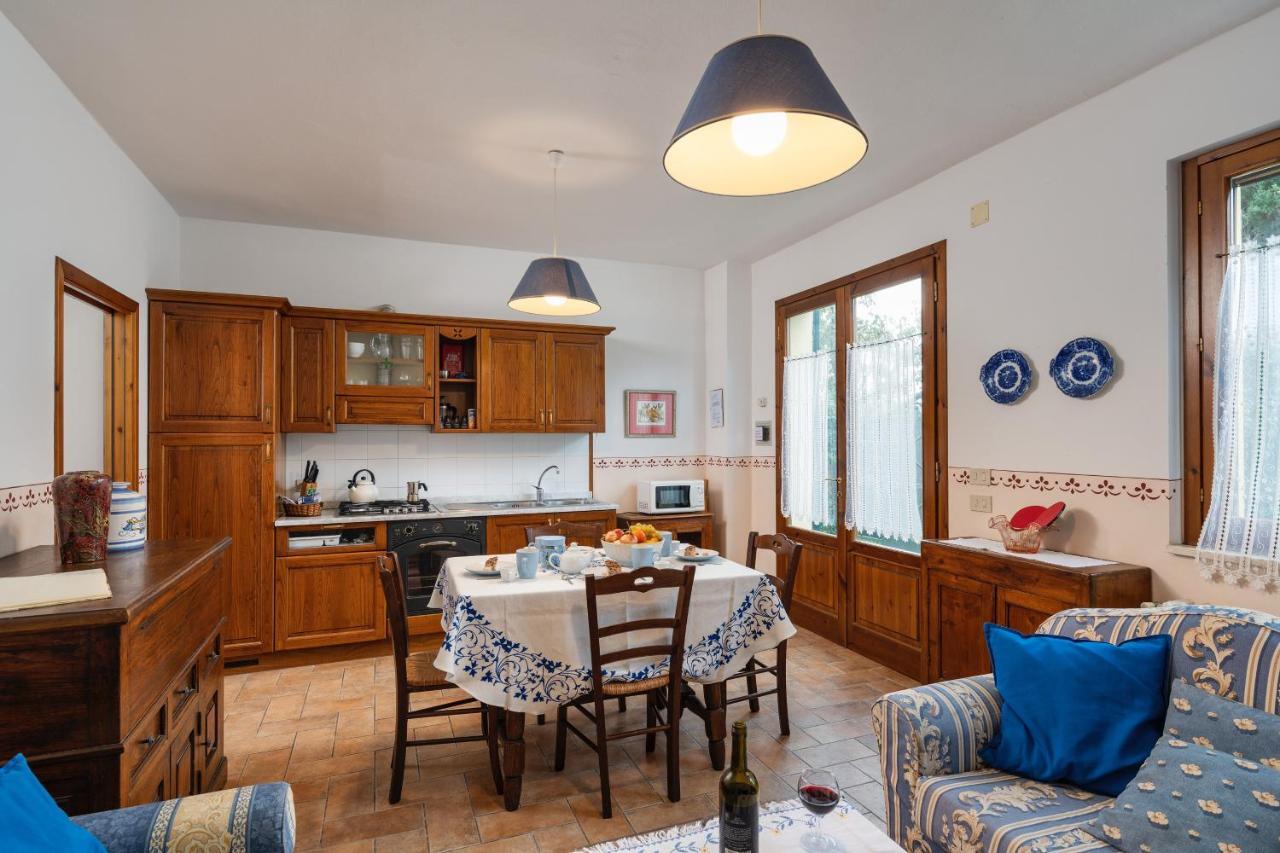 Podere Oliveta Поджібонсі Екстер'єр фото